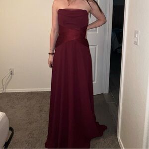 NWT- Vera Wang Strapless Evening Gown in Burgundy
